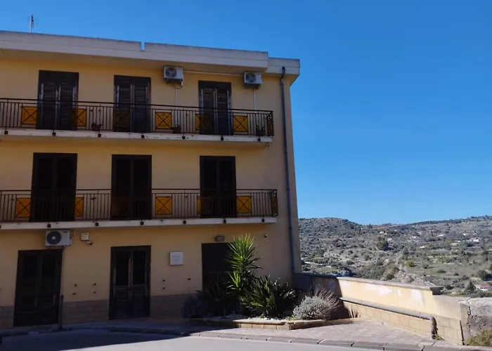 فندق مبيت وإفطار Ferula Loft